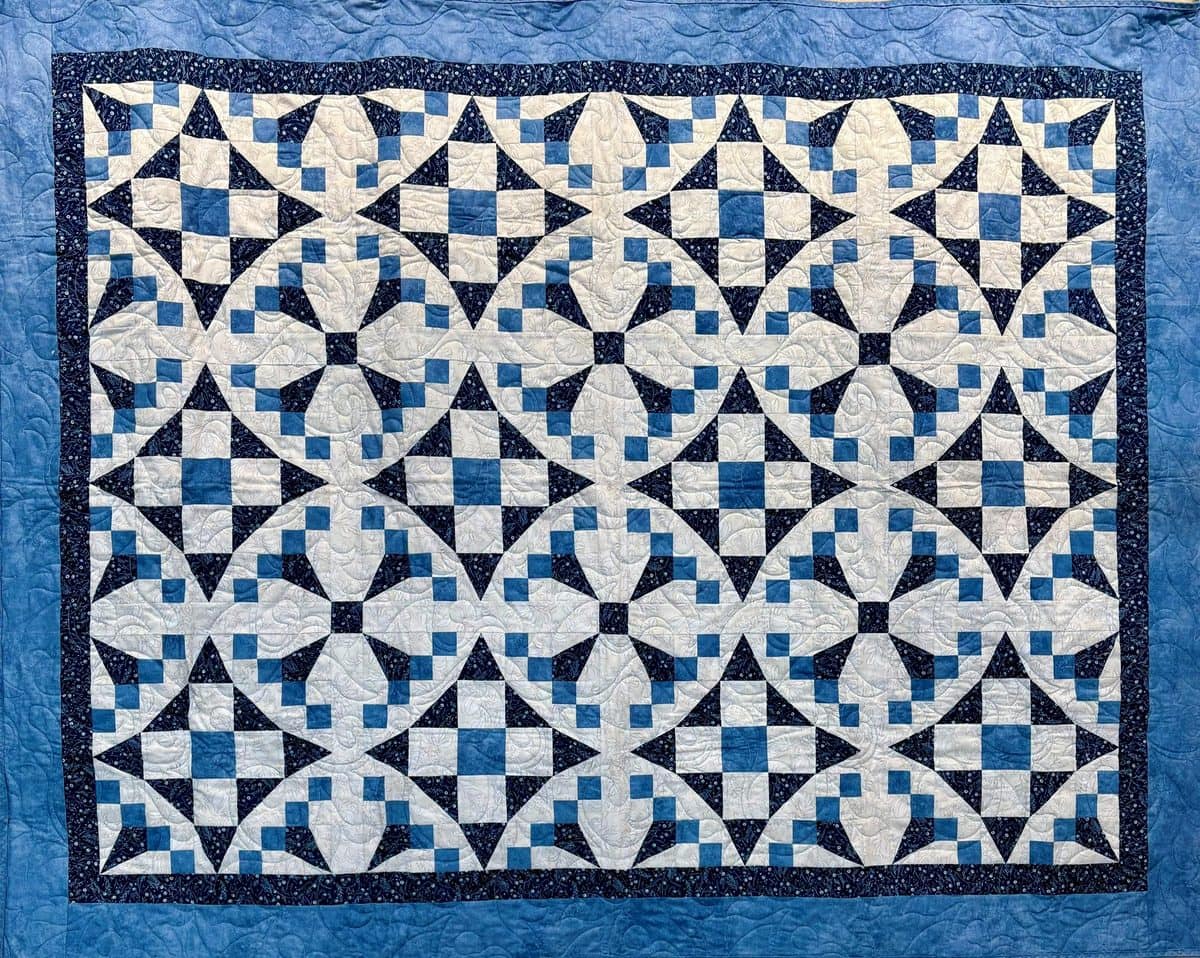 Deb's Mystery quilt by Nancy Gromen